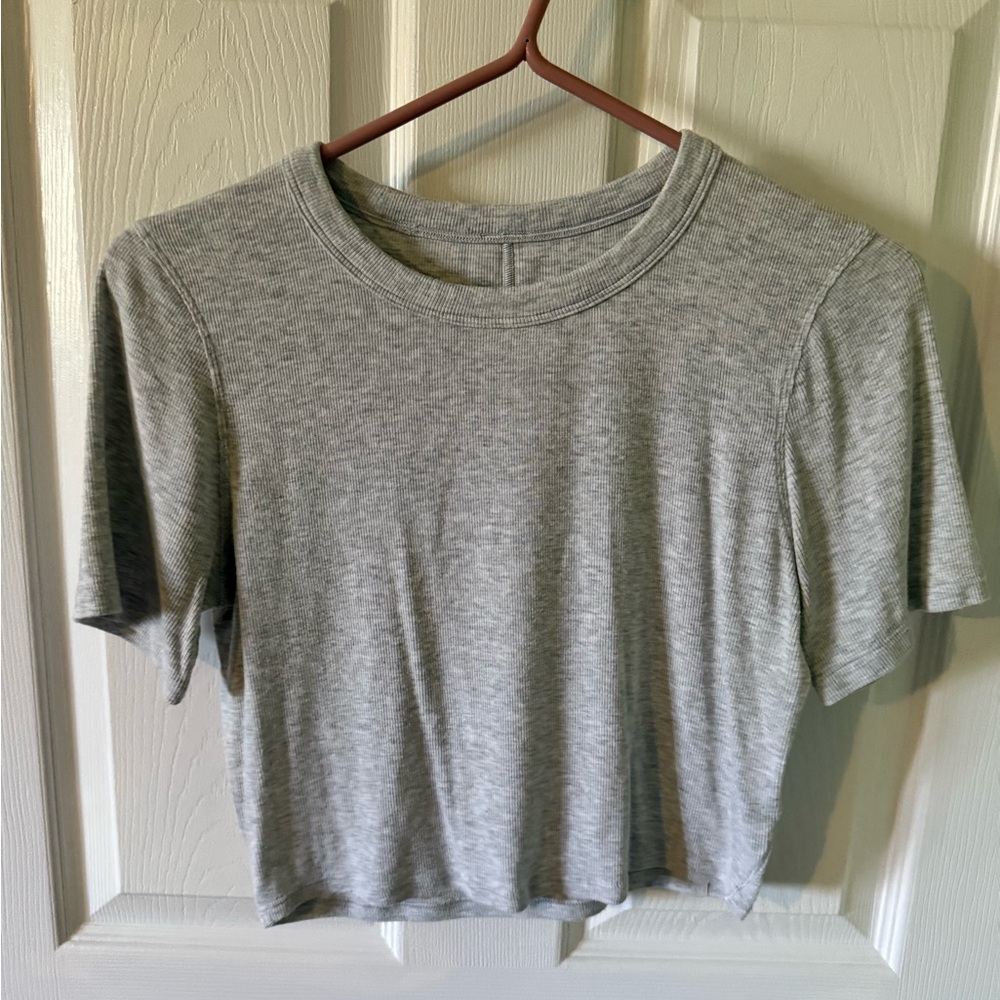 lululemon hold tight crop tee
